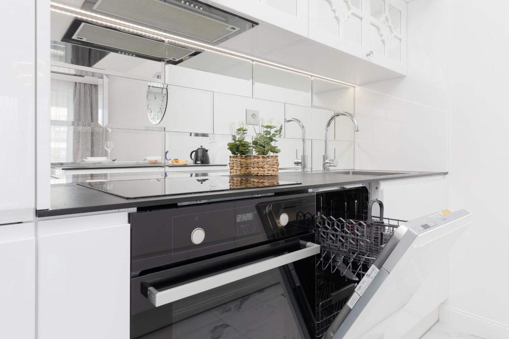 Elegant Apartments With Balcony & Parking Warsaw By Noclegi Renters Eksteriør bilde